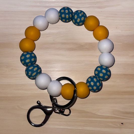 Blue, White and Yellow Daisy Wristlet